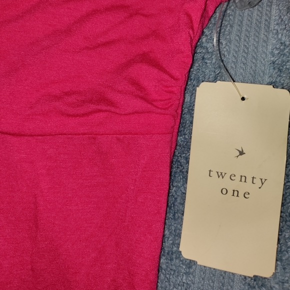 🆕 Forever 21 | Strapless Hot Pink Stretch Top - Picture 6 of 7